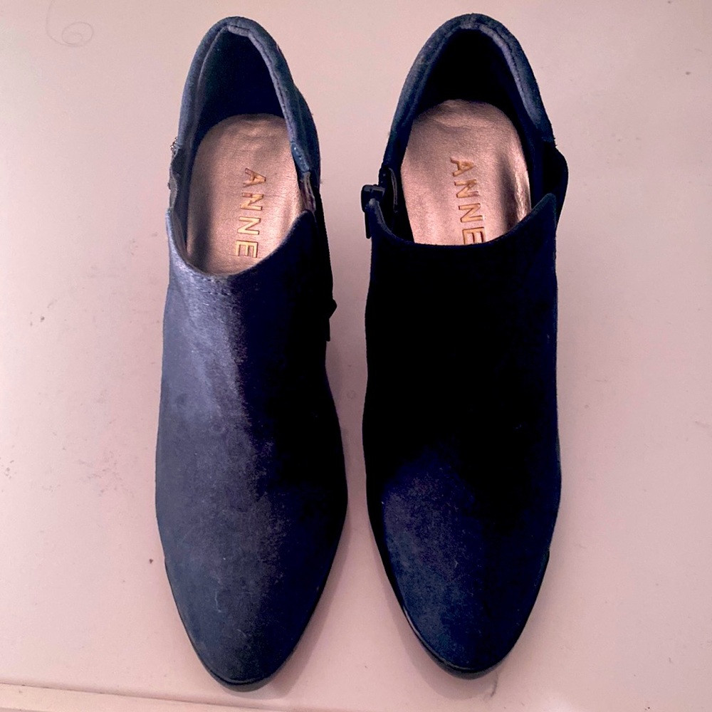 Anne Klein Navy blue booties